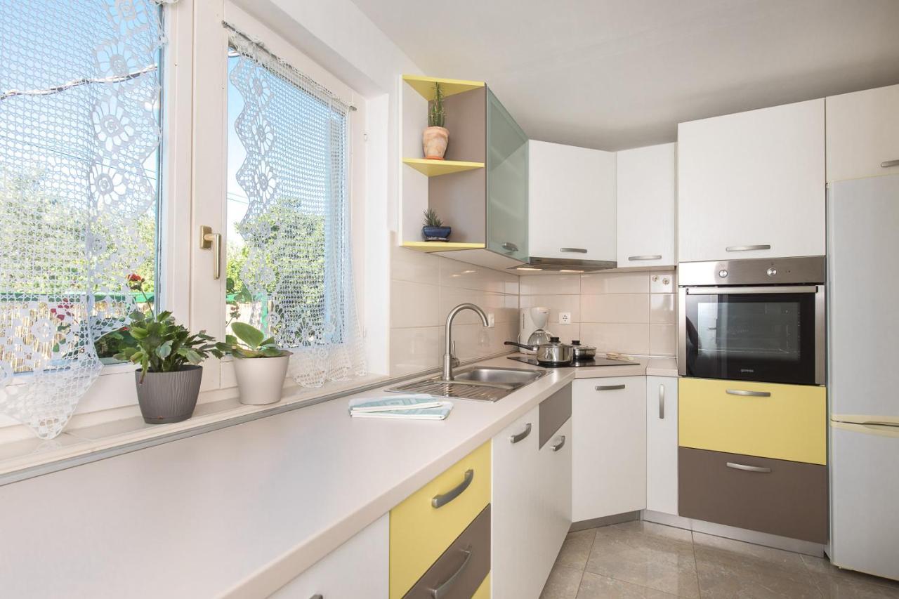 Beach Apartment Крк Екстер'єр фото