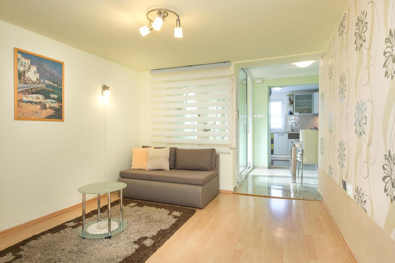 Beach Apartment Крк Екстер'єр фото